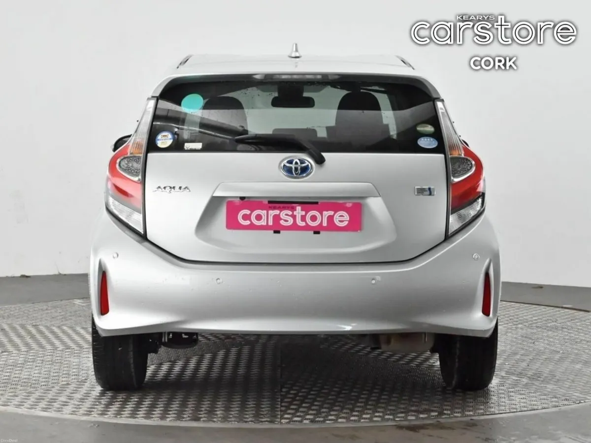 Toyota Aqua 1.5 Hybrid Auto - Image 4