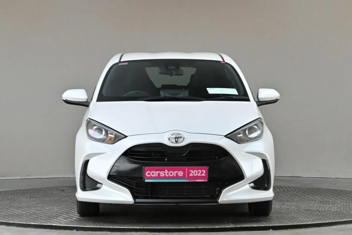 Toyota Yaris 1.0 AUTO PETROL **REVERSE CAM** - Image 2