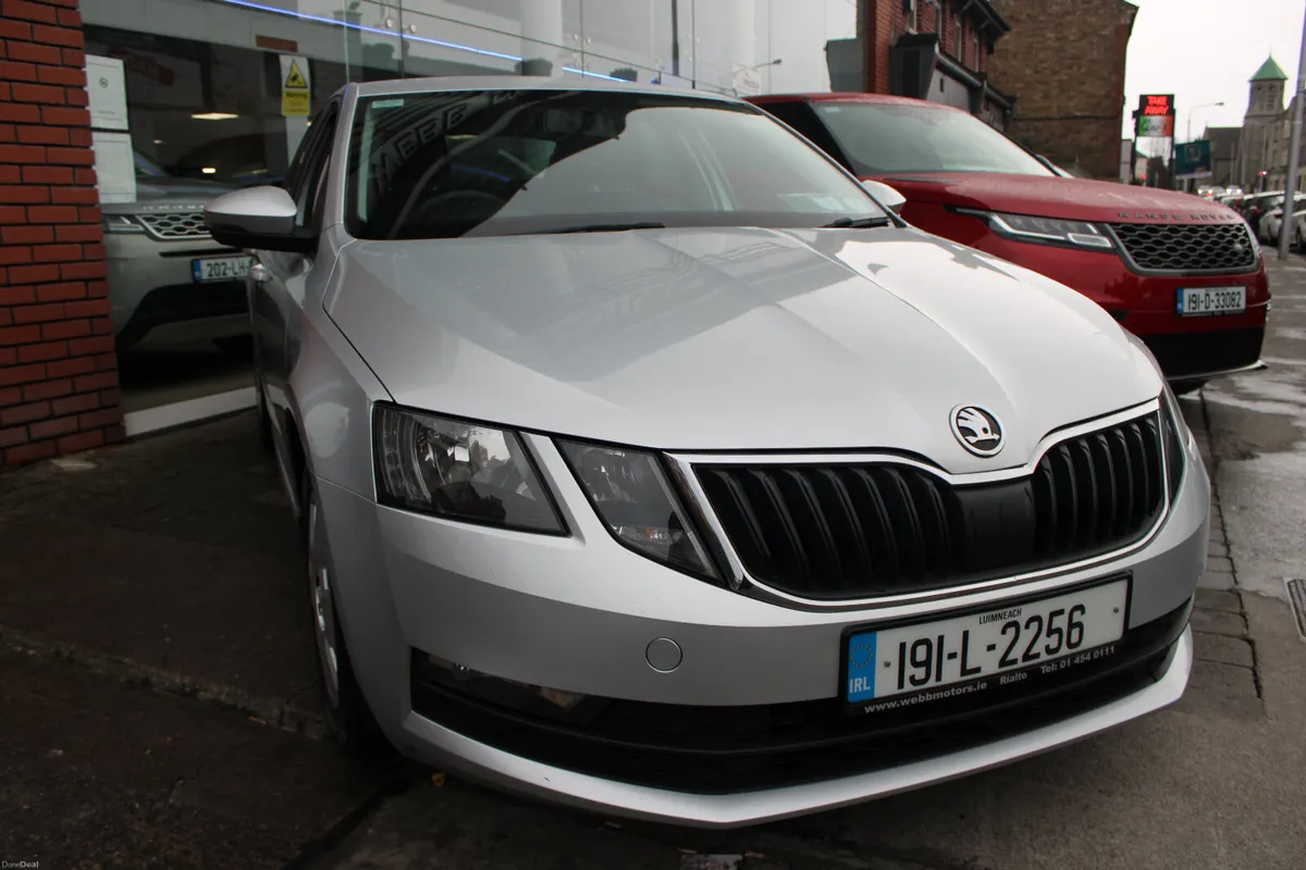 Skoda Octavia 1.6 TDI *1 OWNER* ACTIVE 2019 - Image 1