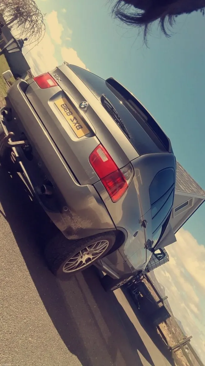 BMW X5 2004 - Image 2