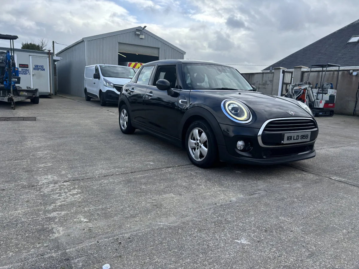 Mini Cooper 2018 - Image 1