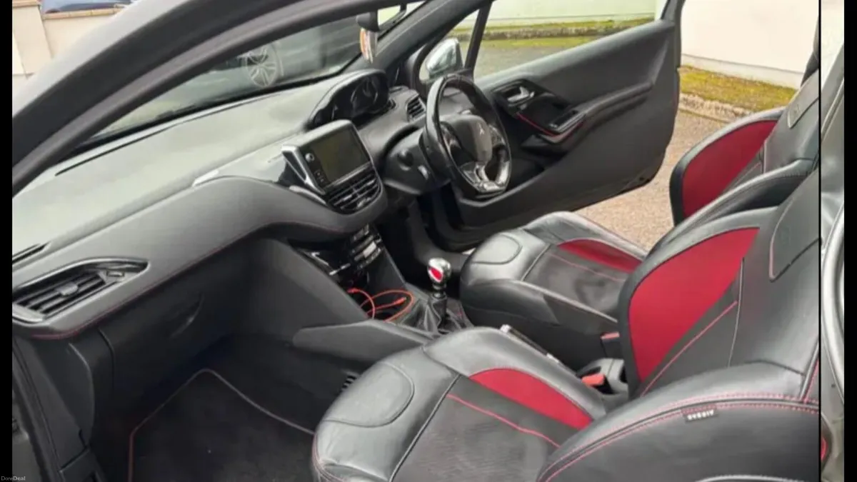 Peugeot 208 gti prestige - Image 3