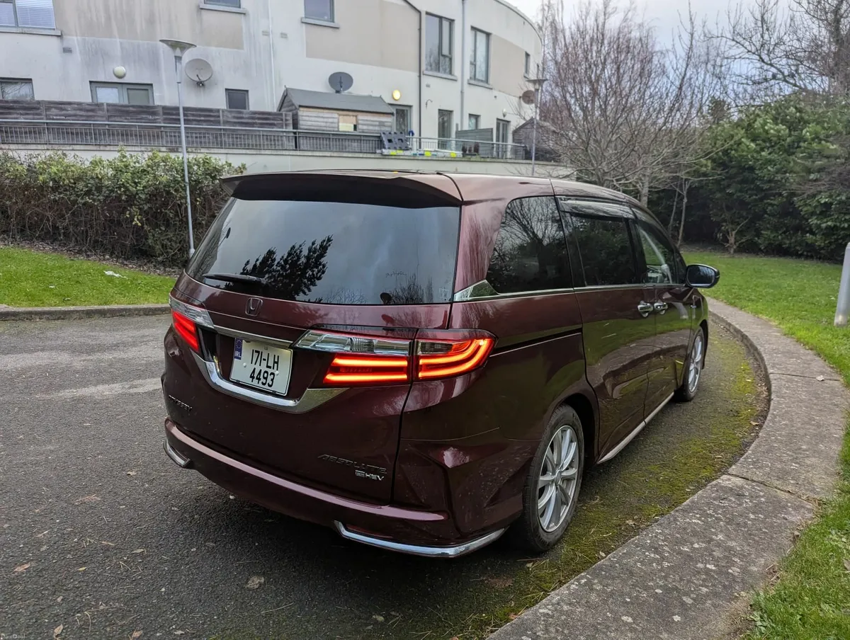2017 Honda Odyssey Automatic Hybrid Petrol 7 Seats - Image 4