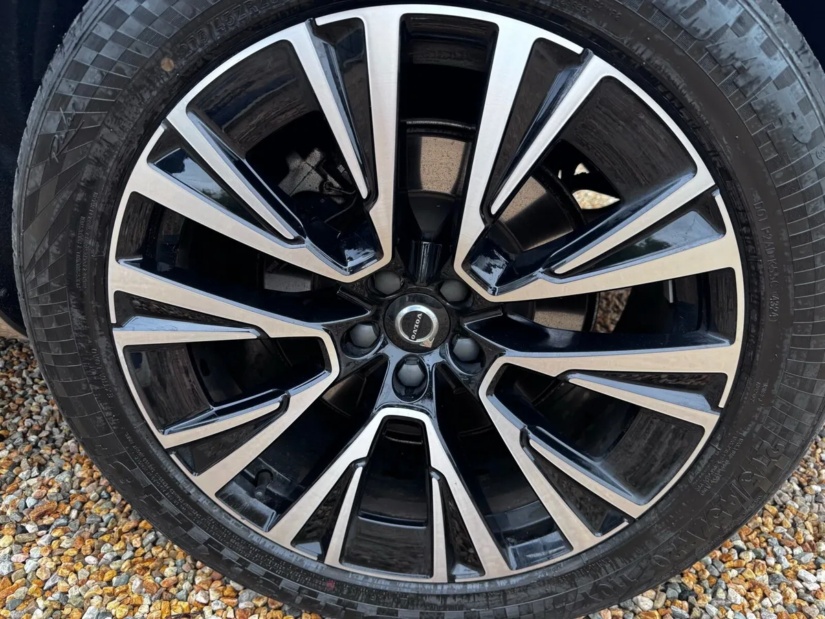 Volvo xc90 - Image 3