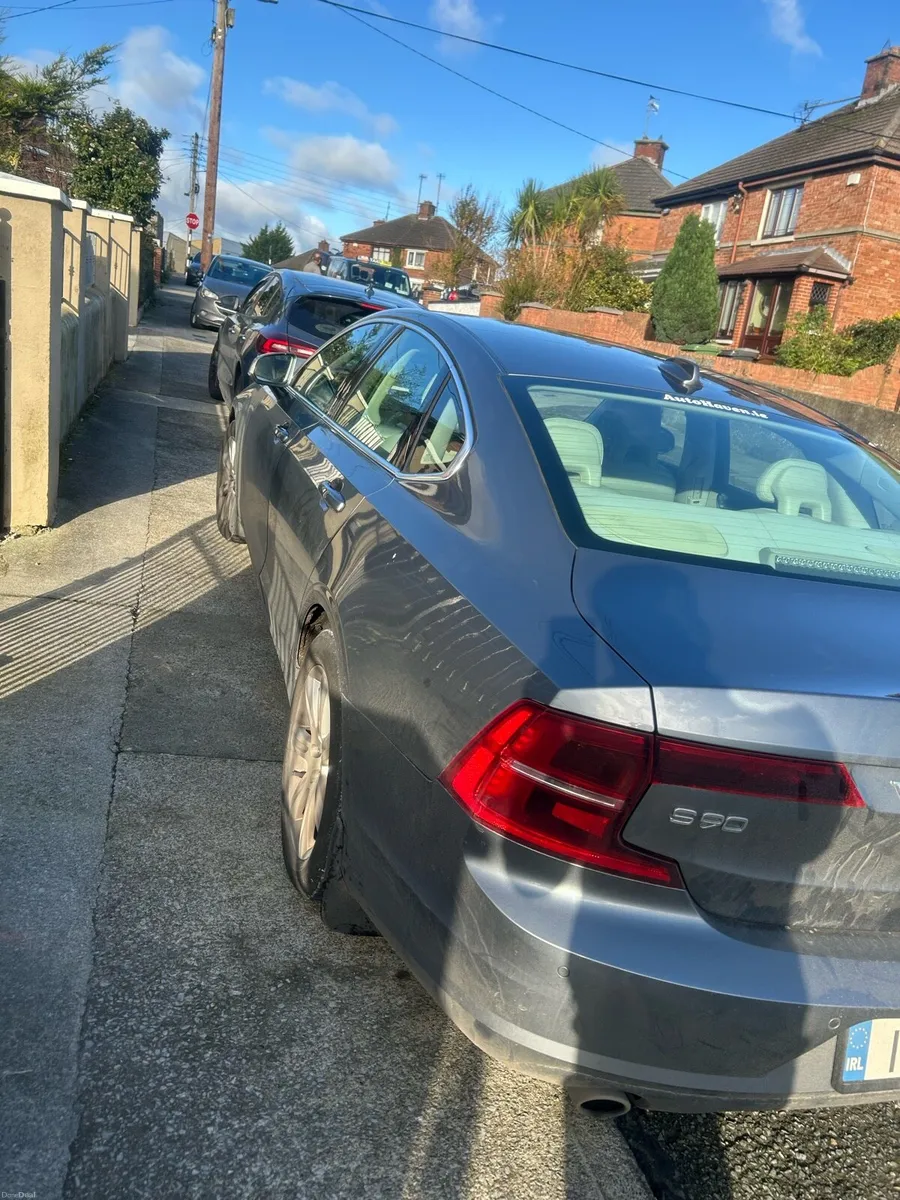 Volvo s90 - Image 4