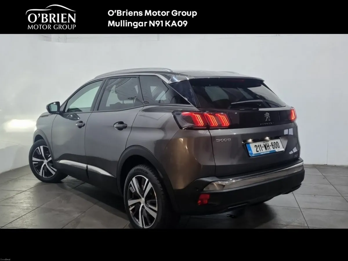 Peugeot 3008 1.5 BlueHDi 130bhp Allure Auto - Image 3