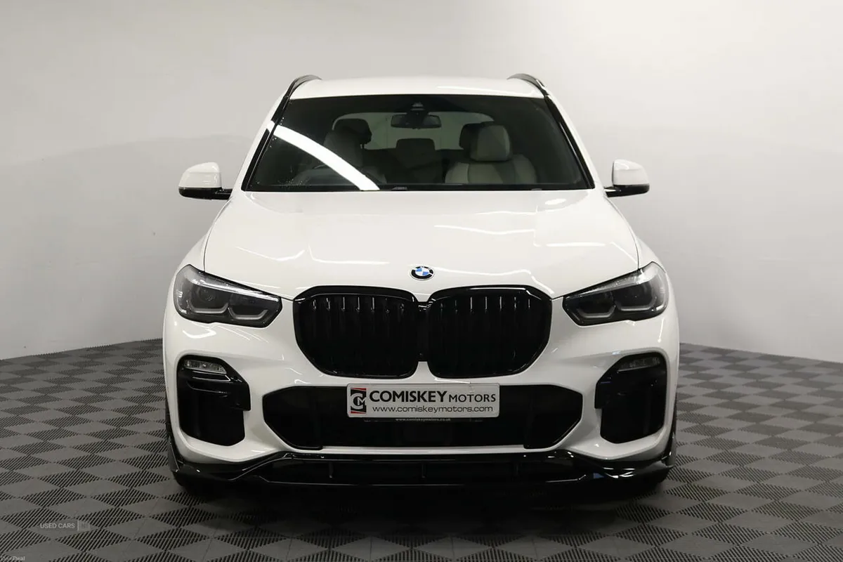 BMW X5 45e M Sport - Image 2