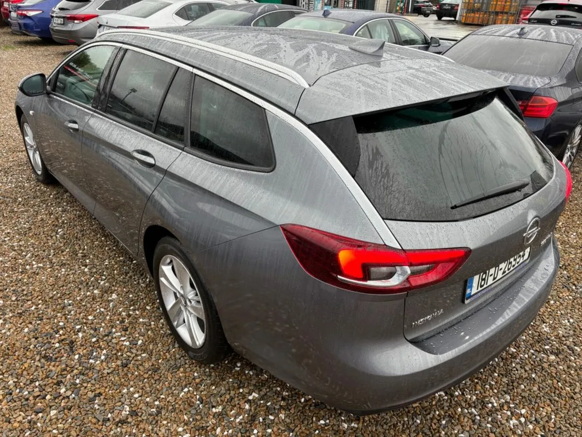 Opel Insignia 1.6 CDTi 136 SRi Sports Tourer - Image 4