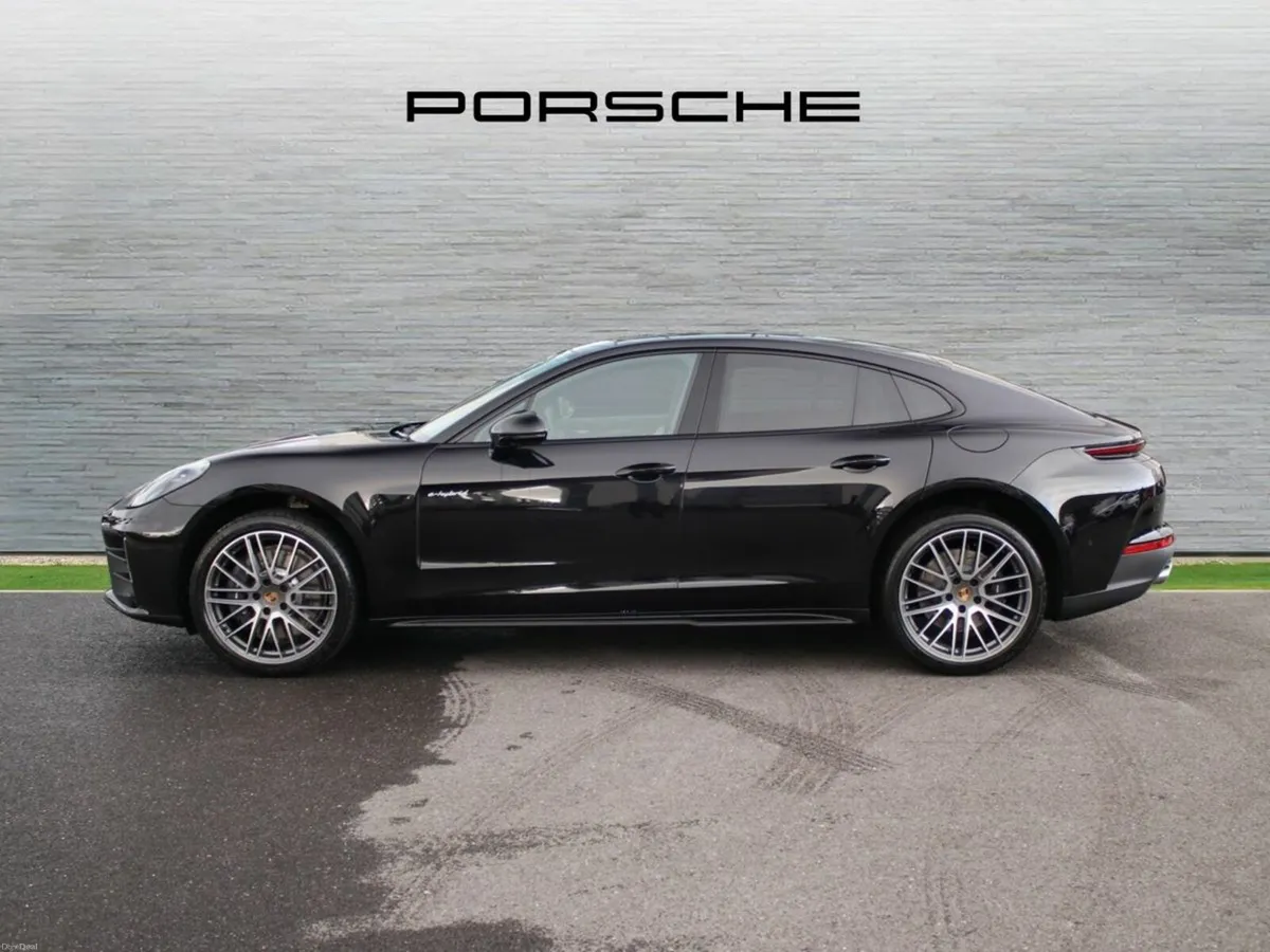 Porsche Panamera 4 E-Hybrid (New) - Image 4