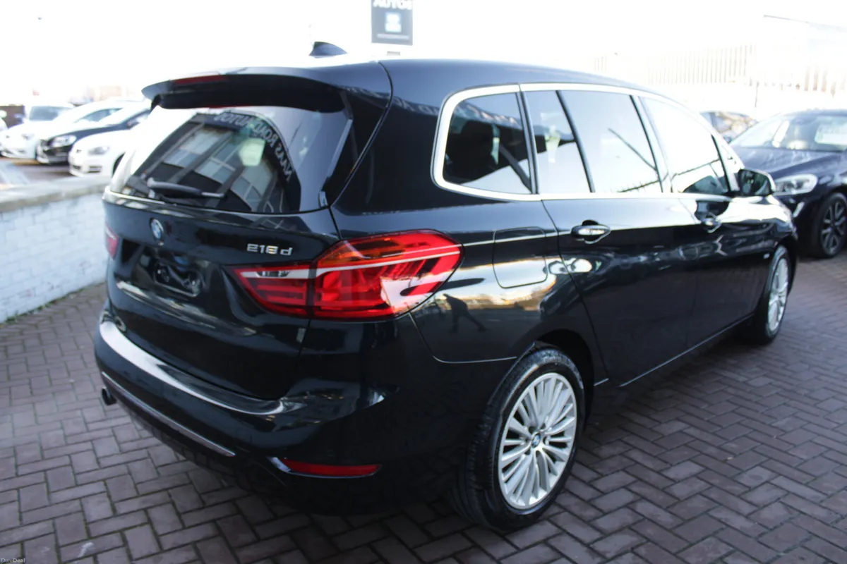2.0D SE LUXURY 7 SEATER AUTOMATIC // IMMACULATE CO - Image 4