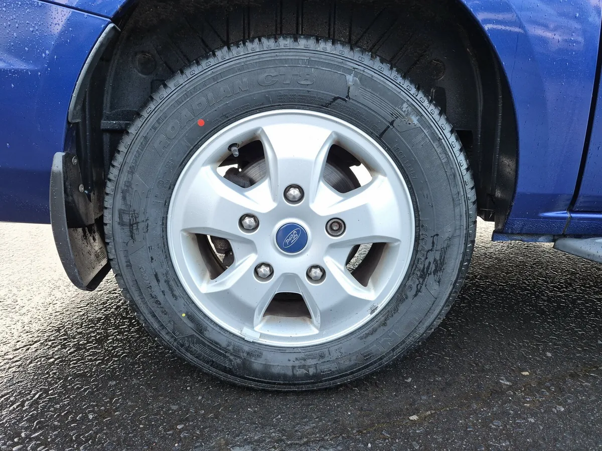 Ford Tourneo Custom Wheelchair Access - Image 5