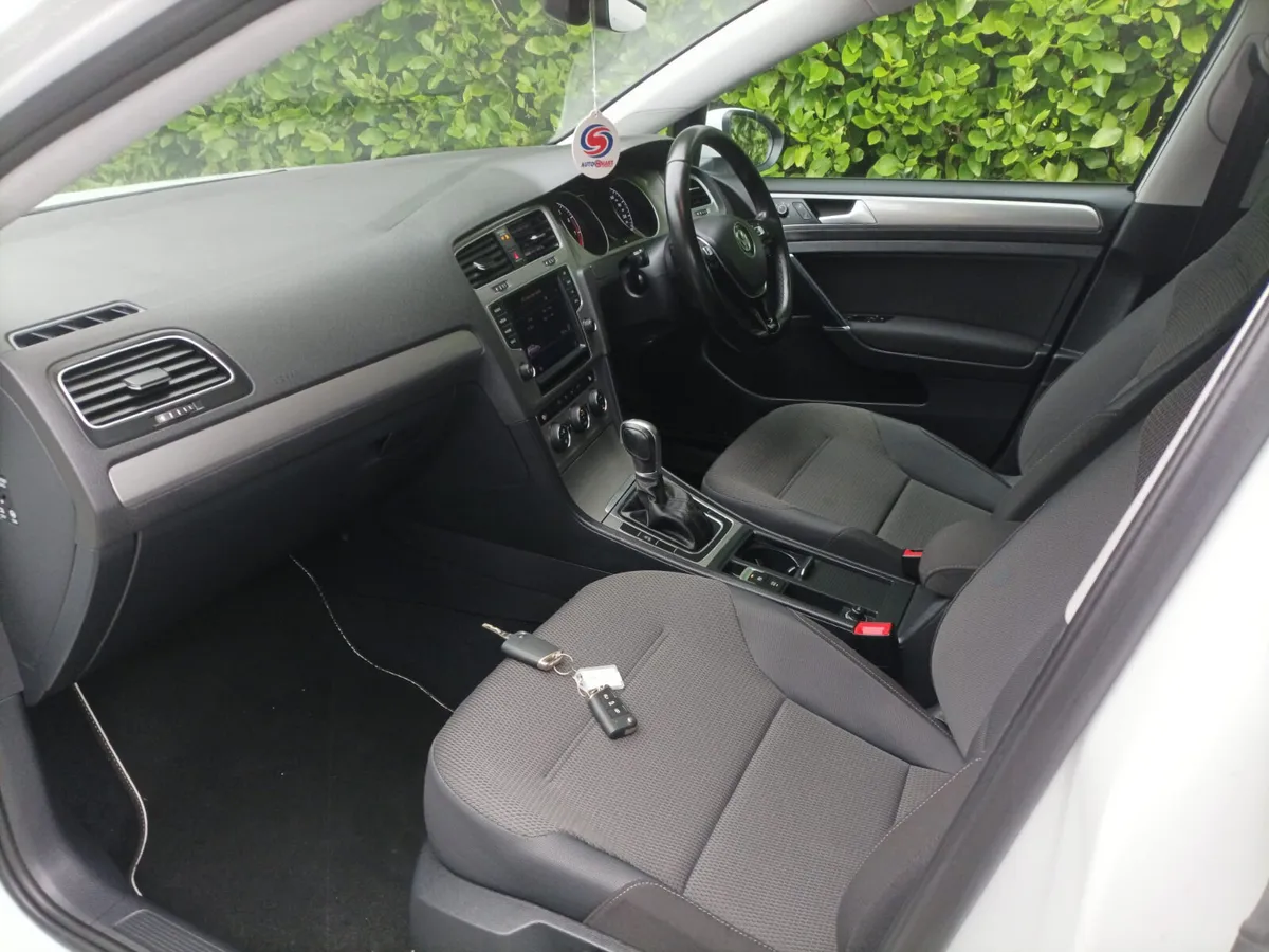 VW Golf Comfortline Plus 1.2 TSI Automatic, 2017 - Image 2
