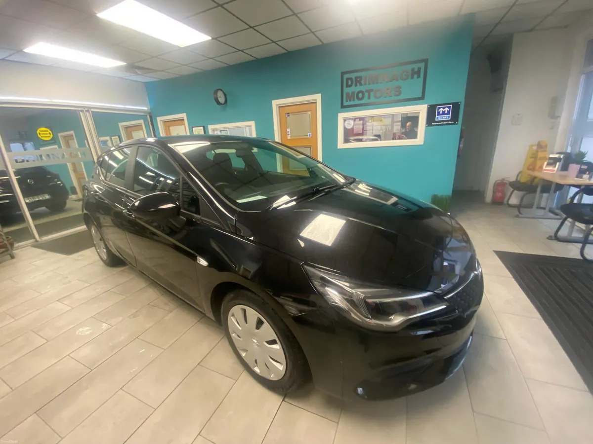 Opel Astra Diesel 2021 - Image 4