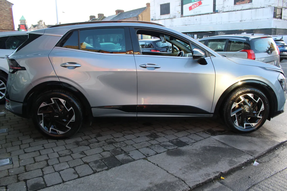 Kia Sportage 1.6 MHEV GT-LINE 2022 *NEW ENGINE* - Image 3