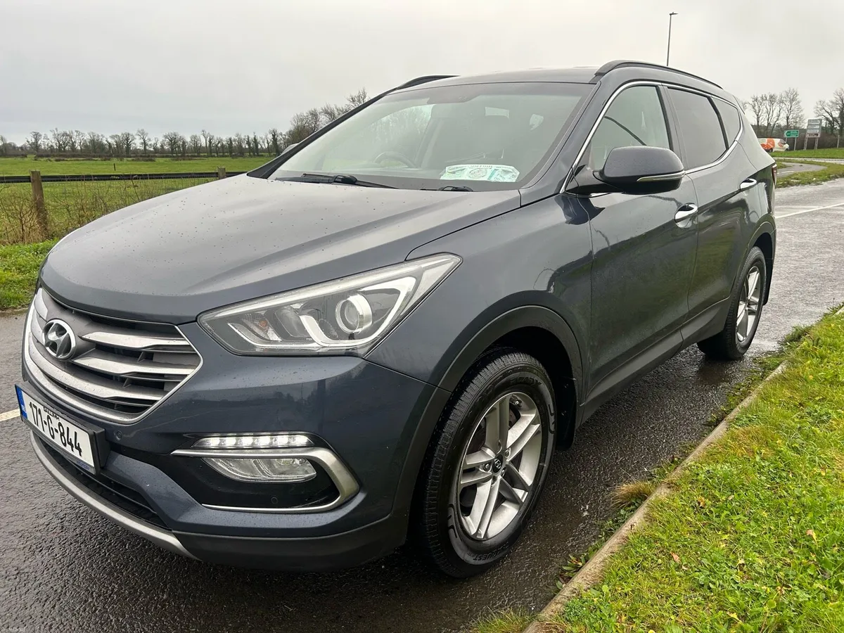 Hyundai Santa Fe 2017 4x4 - Image 2