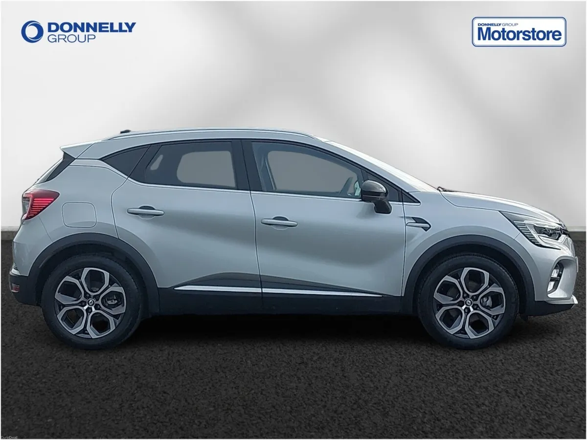 Renault Captur Hatchback Techno - Image 3