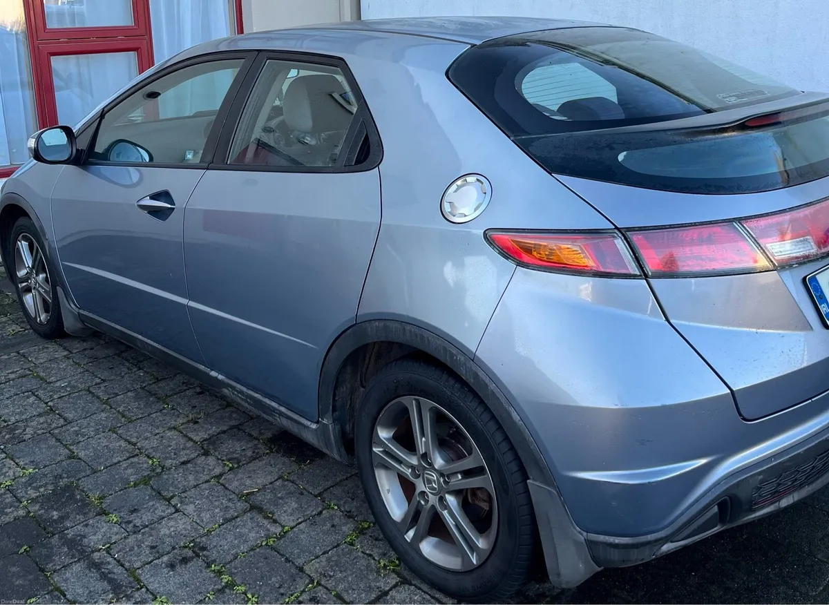 Honda civic 6S M sport(new NCT low mileage) - Image 3