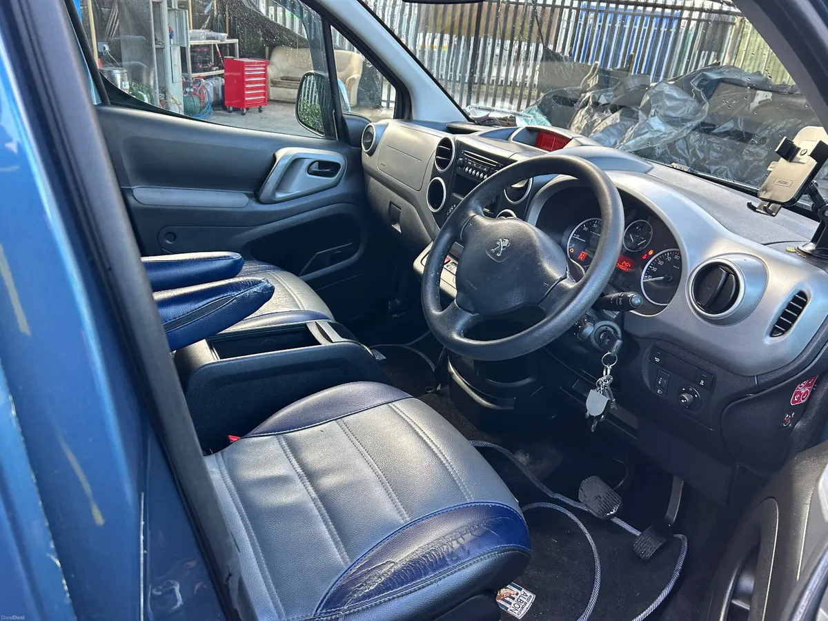 TAXI 2016 PEUGEOT PARTNER  1.6 TDI AUTO FREE PLATE - Image 4