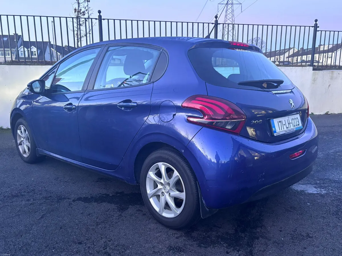 Peugeot 208 1.6 Diesel 2017 - Image 3