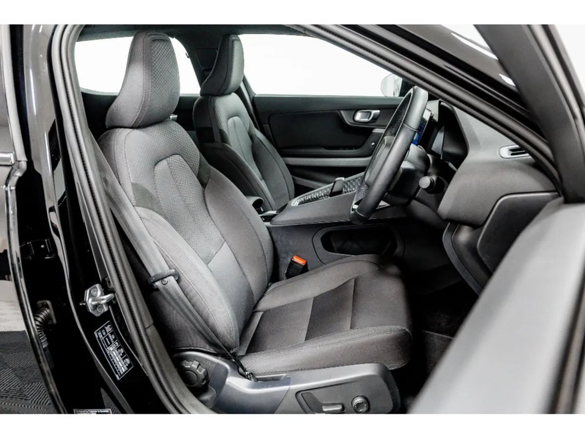 Polestar 2 78kWh Long Range Auto 225HP - Image 3