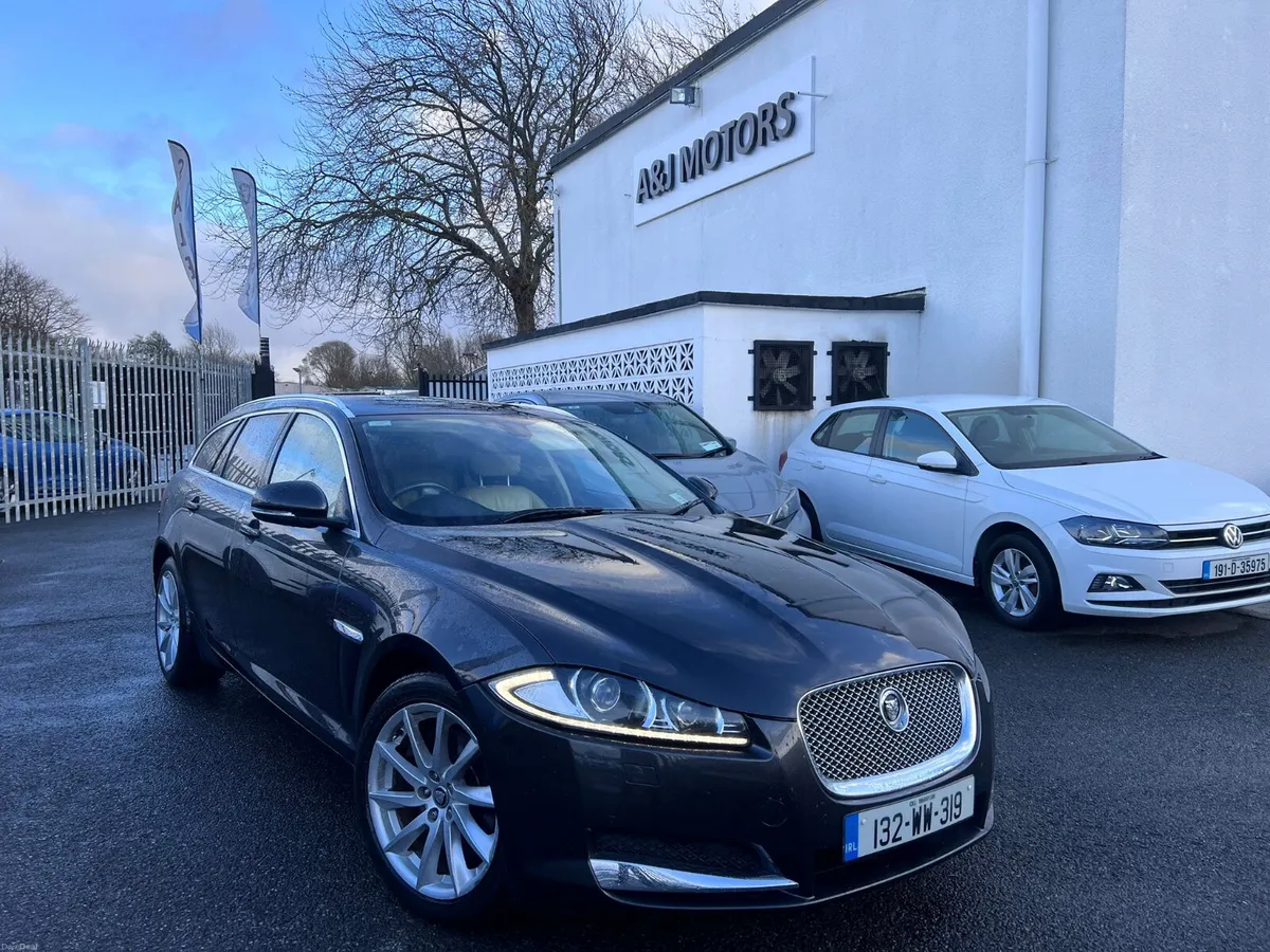 13 Jaguar XF Diesel Automatic - Image 5