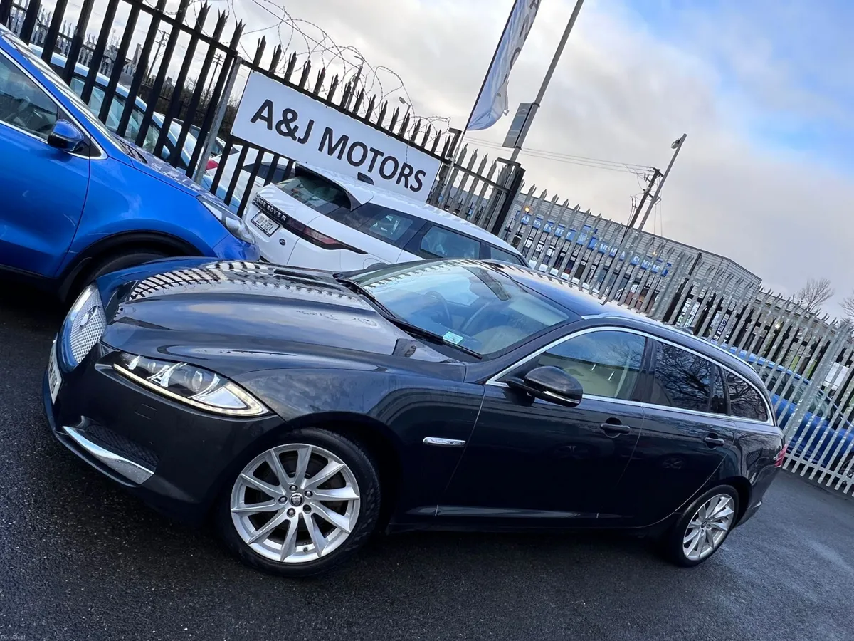 13 Jaguar XF Diesel Automatic - Image 2