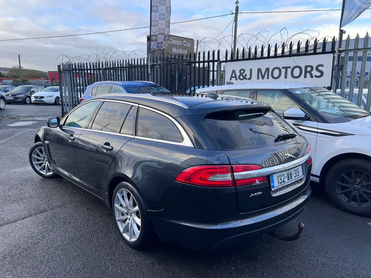 13 Jaguar XF Diesel Automatic - Image 3