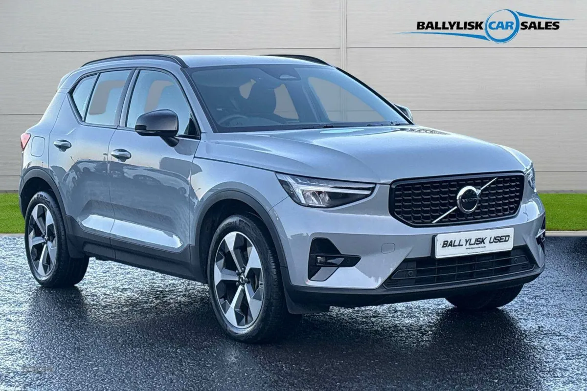 Volvo XC40 2.0 B4 MHEV Plus Petrol Hybrid DCT Auto - Image 1