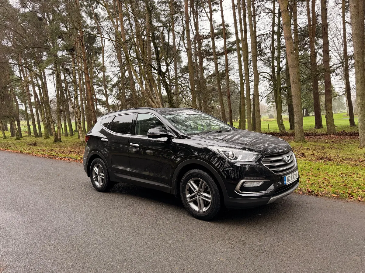 Hyundai Santa Fe 2017 4X4 Executive - Image 1