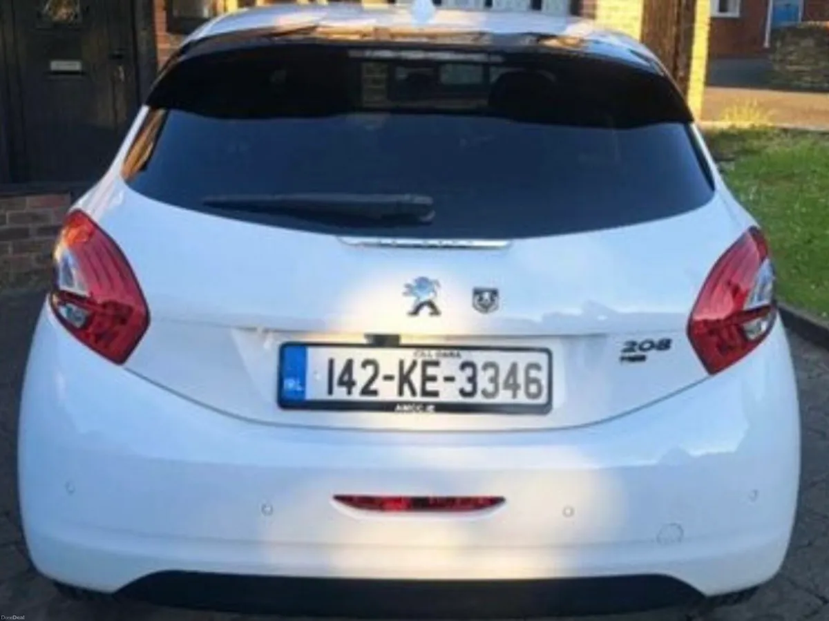 Peugeot 208 2014 AUTOMATIC LOW MILEAGE - Image 2