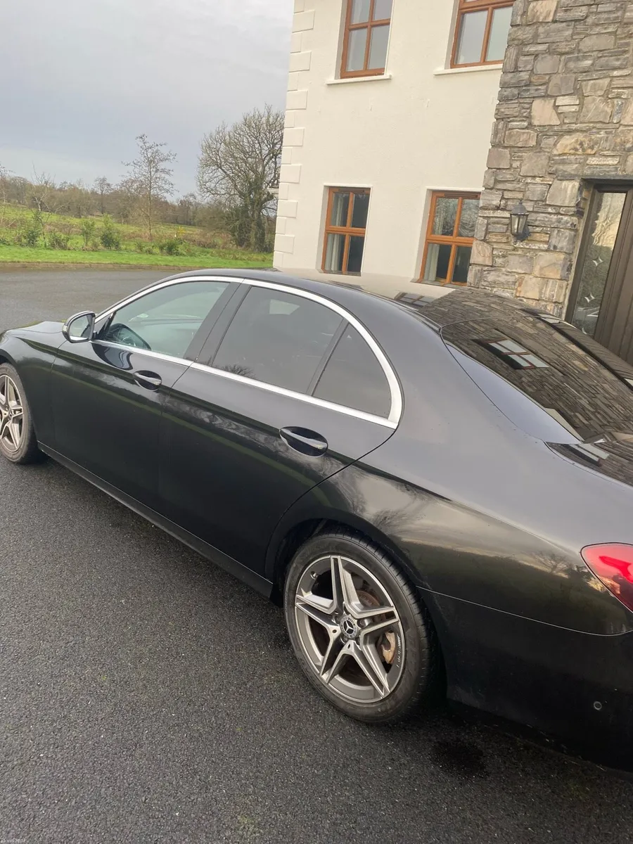 Mercedes E220d AMG Line - Image 3