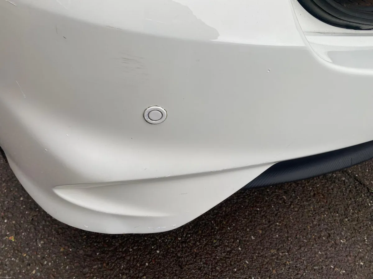 Nissan Note 2015 - Image 2