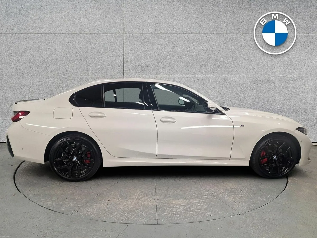 BMW 3-Series 330e M Sport Pro - Image 4