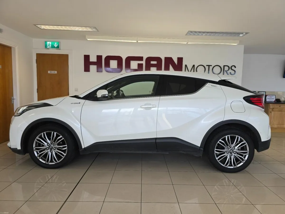 Toyota C-HR Hybrid SOL Automatic * Best Spec * - Image 4