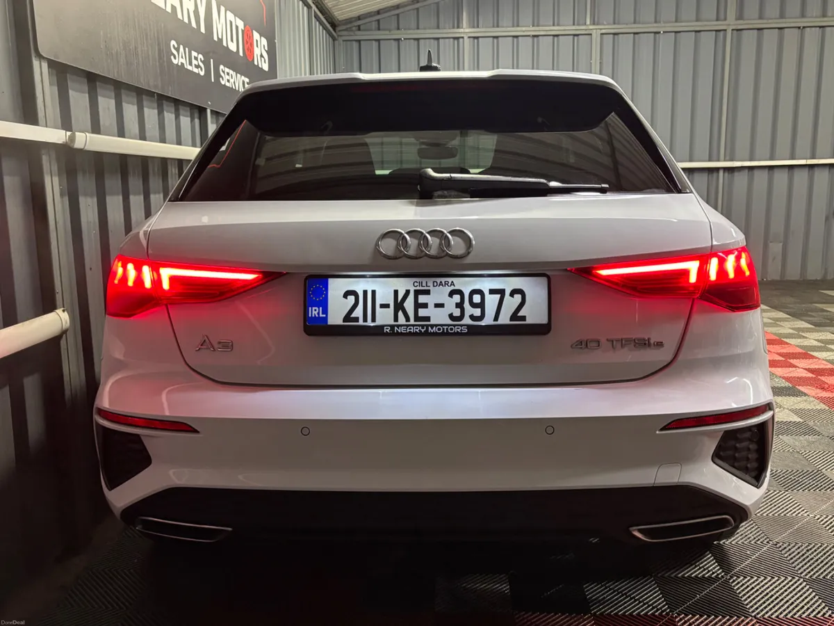 2021 211 Audi A3 40 TFSI e 204HP S Tronic S Line - Image 2