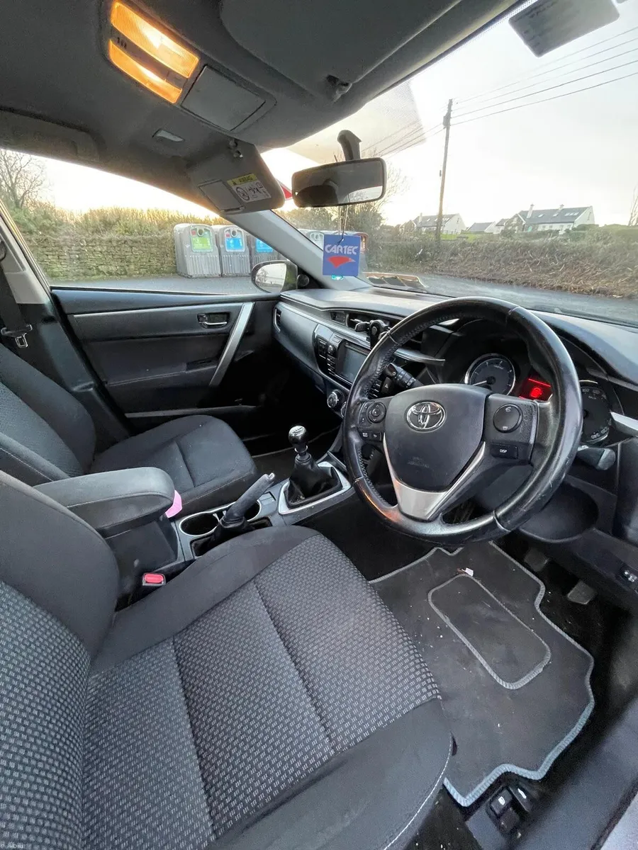 Toyota Corolla 2015 - Image 5