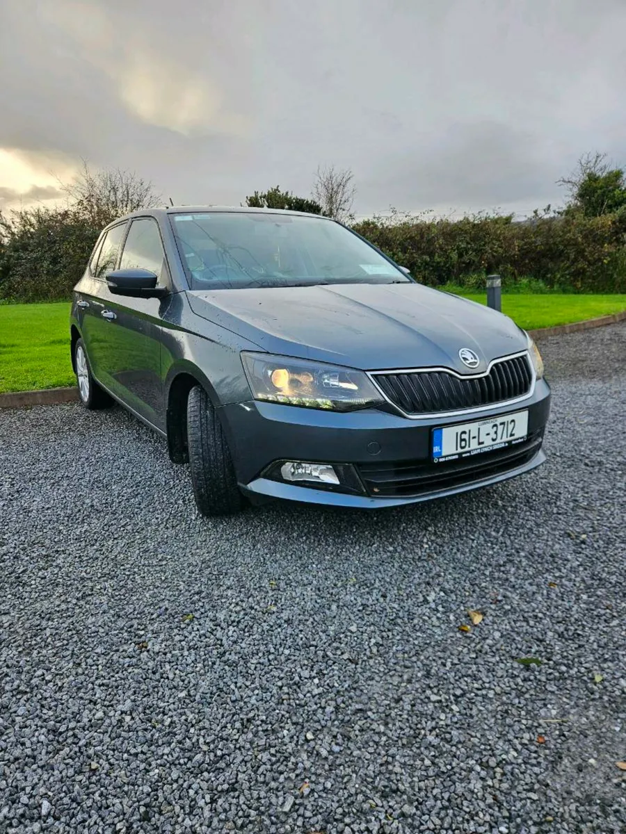 16 Skoda Fabia - Image 1