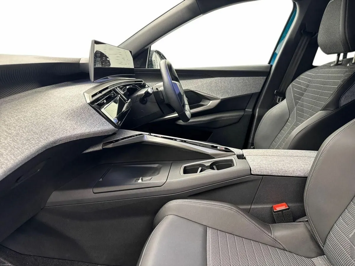 Peugeot 3008 E ALLURE *FULL EV* €95 P/W ON PCP - Image 2