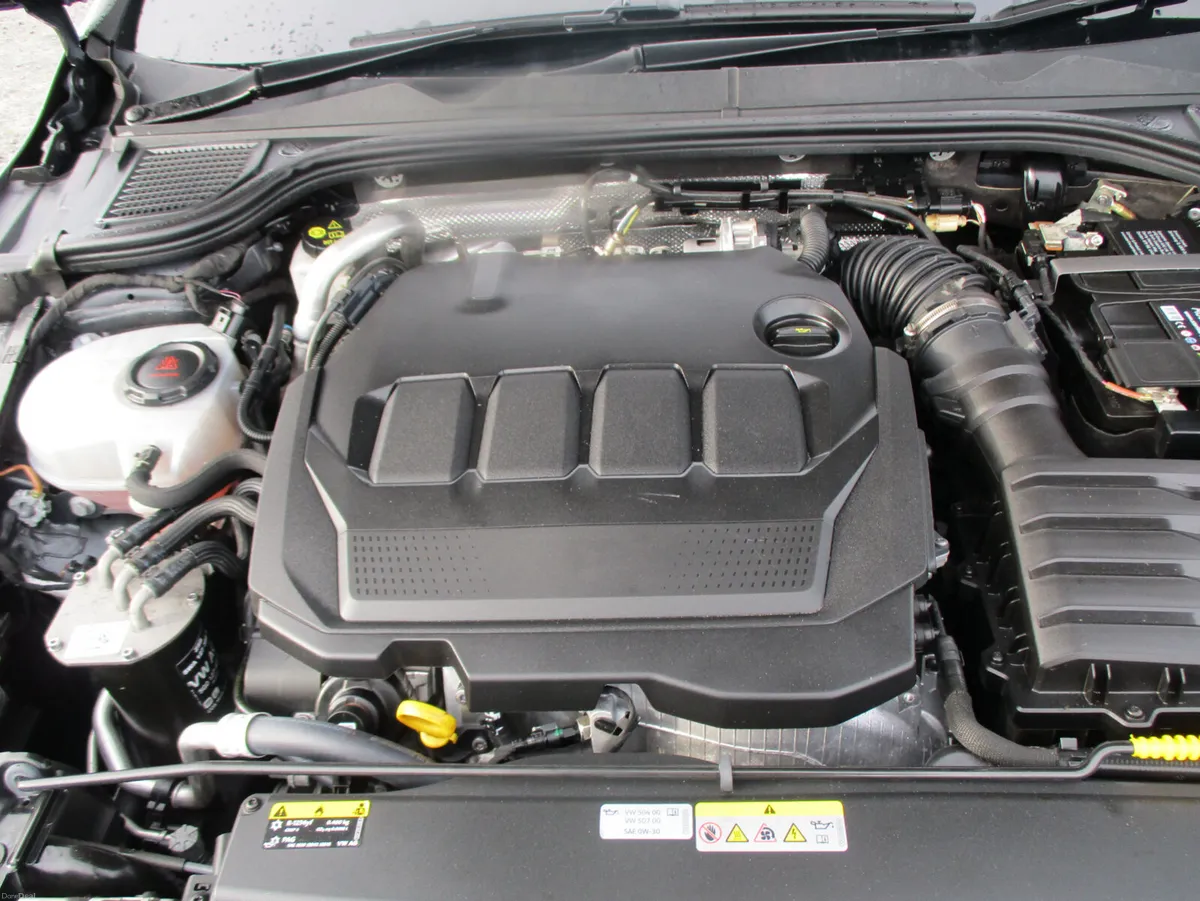 Volkswagen Golf 2023 2.0 TDI  GTD DSG 200 BHP - Image 4