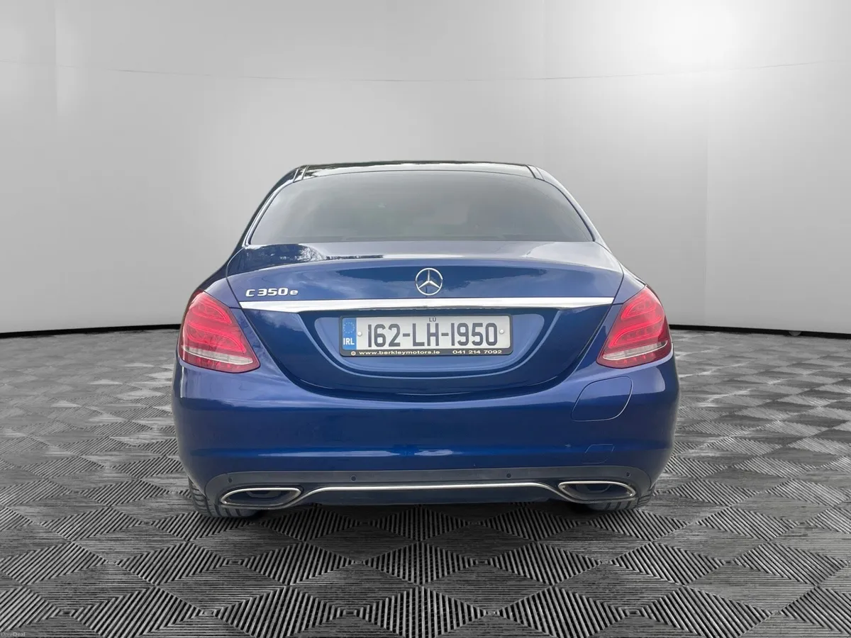 Mercedes-Benz C-Class 2016 - Image 4