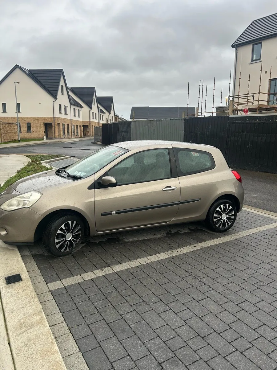 Renault Clio 1.2L 3 Door 2010 - Image 1