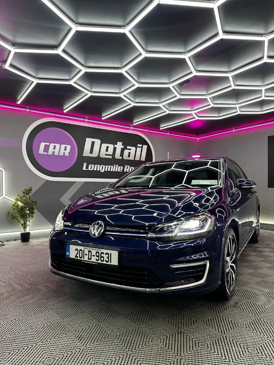 Volkswagen E-Golf 2020 - Image 1