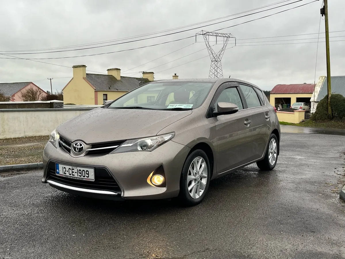 Toyota Auris   2012   1.4 Diesel - Image 2