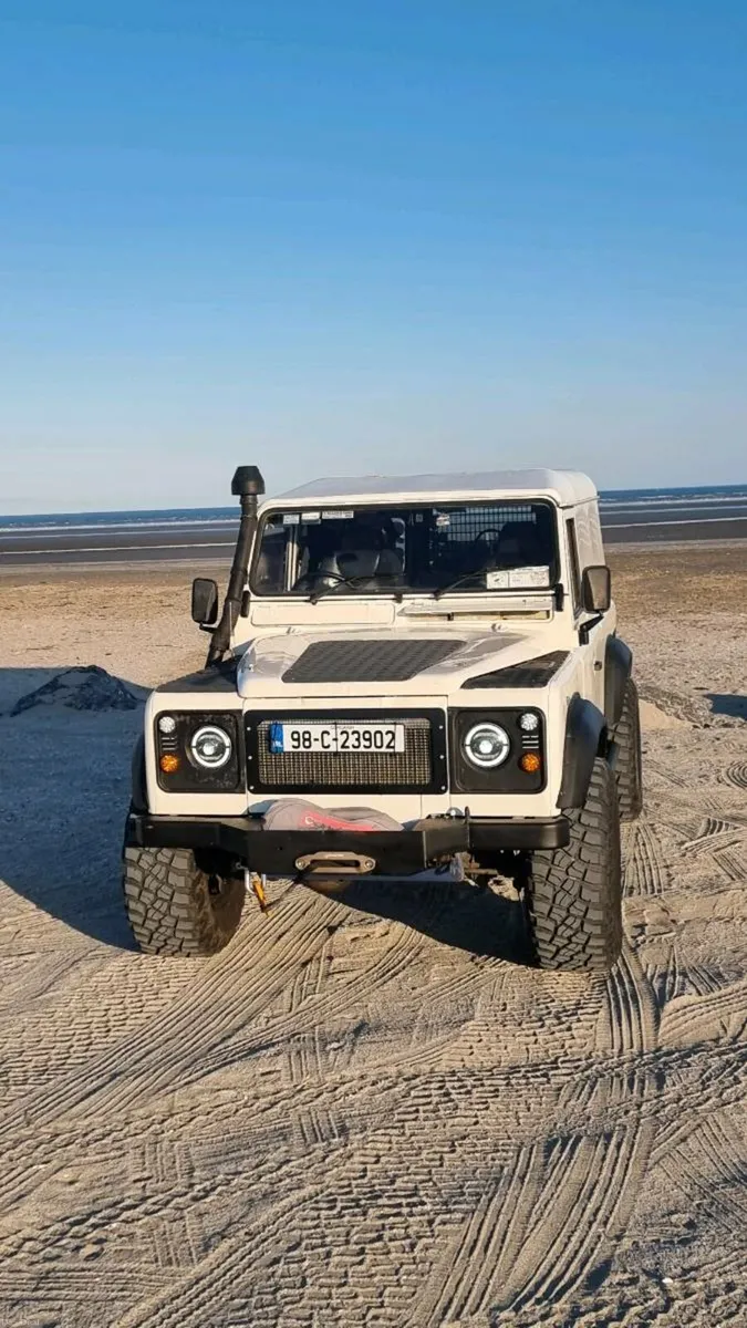 Land Rover Defender 110 MudBeast - Image 4