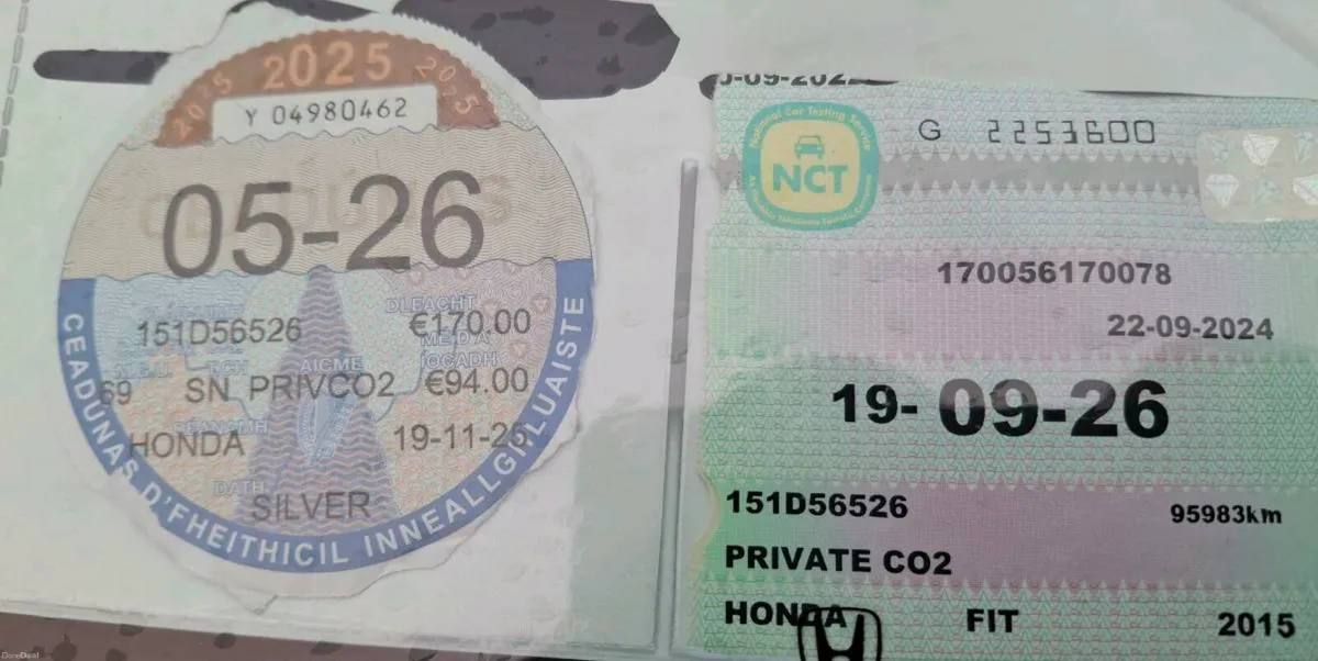 2015 honda fit hybrid for sale. immaculate conditi - Image 4