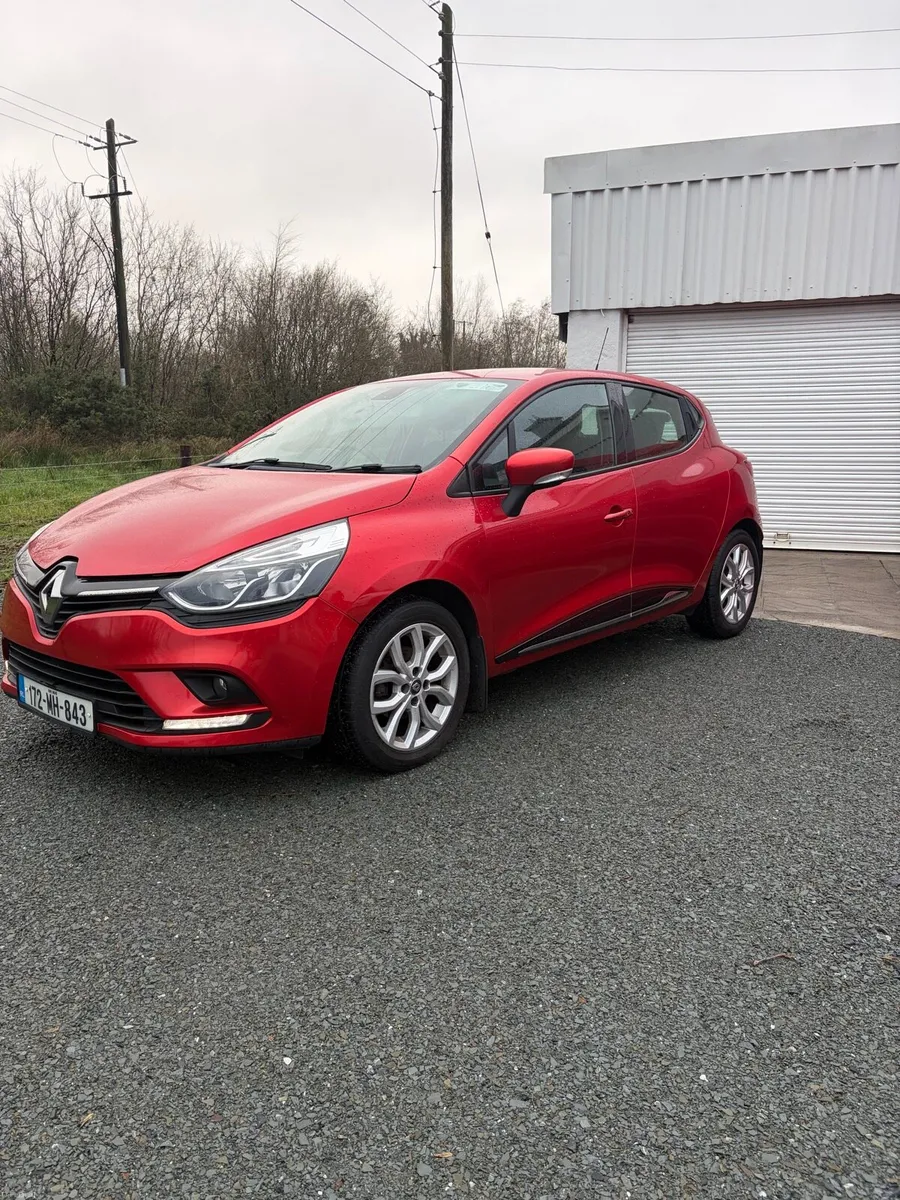 2017 Renault Clio - Image 2