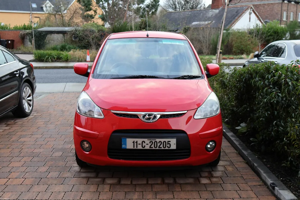 Hyundai i10 2011 Deluxe | no NCT | no Road tax - Image 2