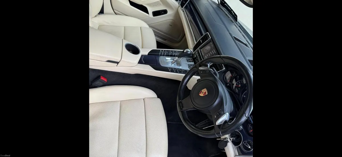Porsche Panamera - Image 4