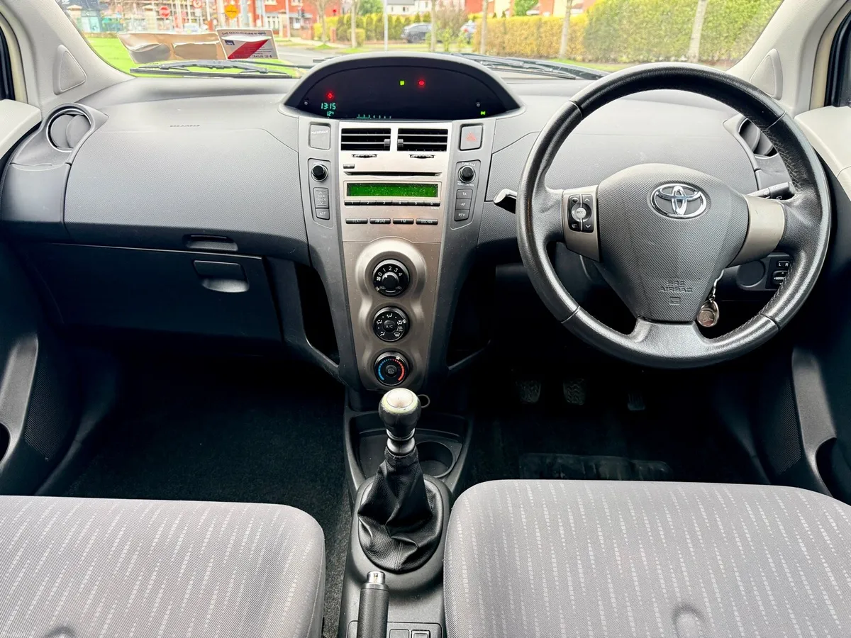 Toyota Yaris TR 1.33 VVT-i | 2009 NEW NCT 03/27 - Image 3