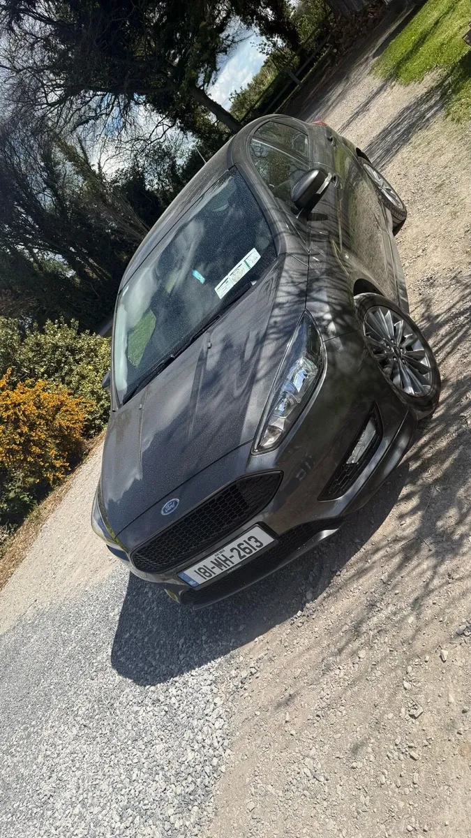2018 Ford Focus ST Line - Image 2